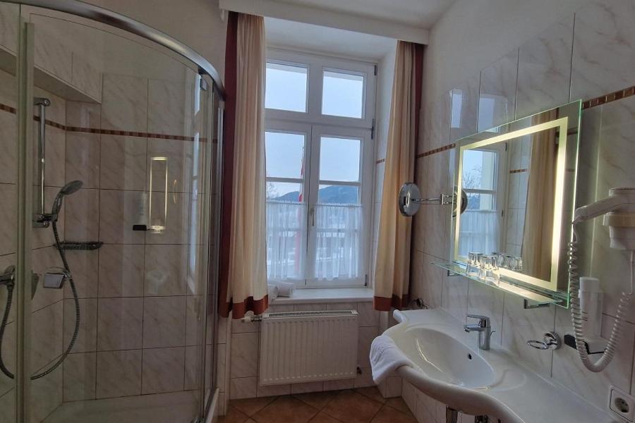 Hotel Kirchenwirt In Maria Schutz Schottwien Esterno foto