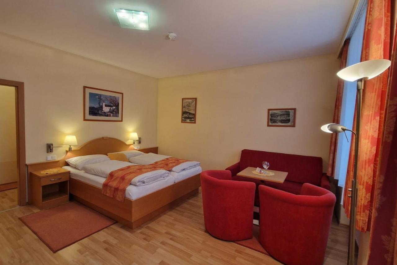 Hotel Kirchenwirt In Maria Schutz Schottwien Esterno foto